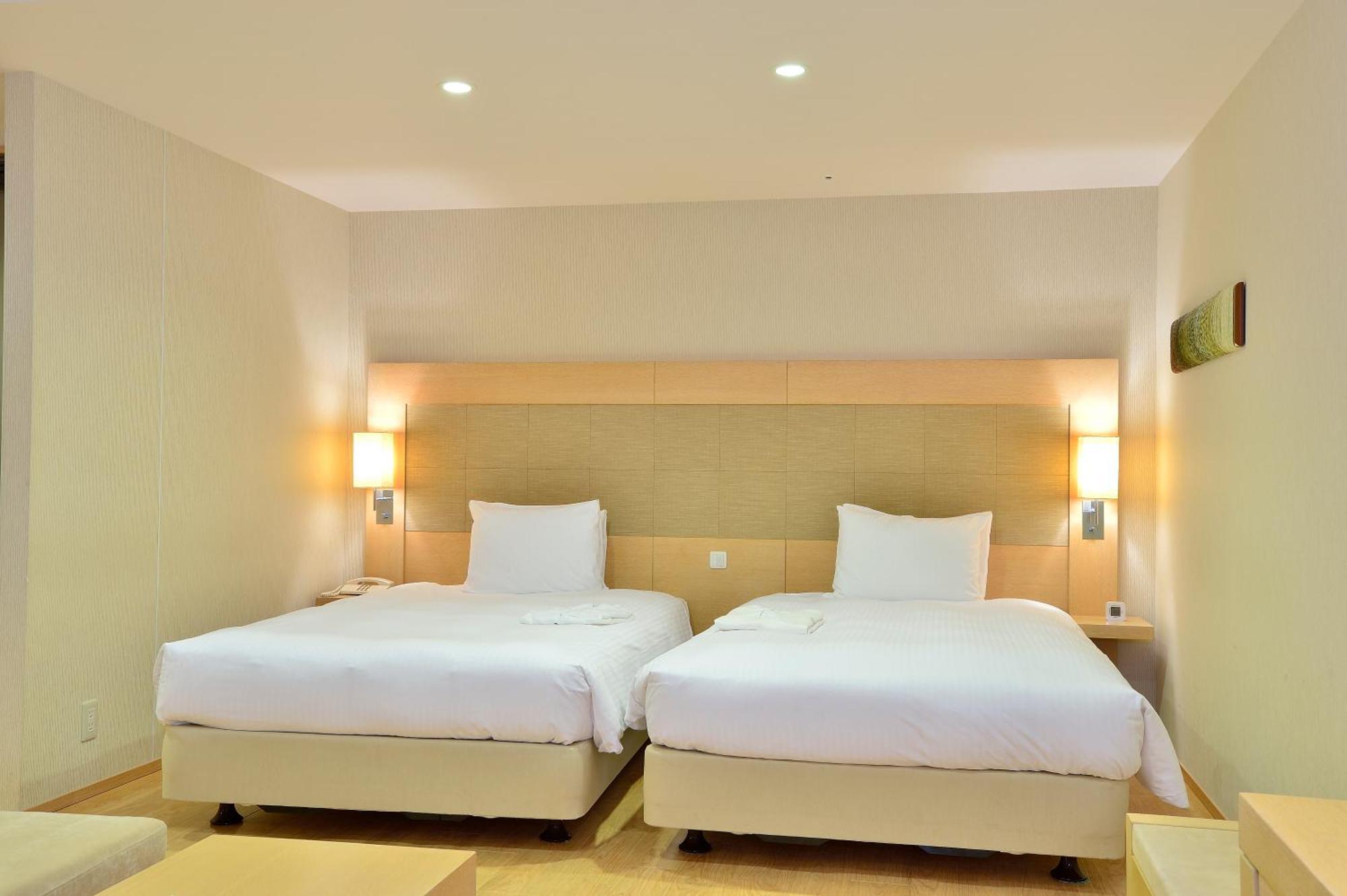 Moon Ocean Ginowan Hotel & Residence Okinawa Exterior foto